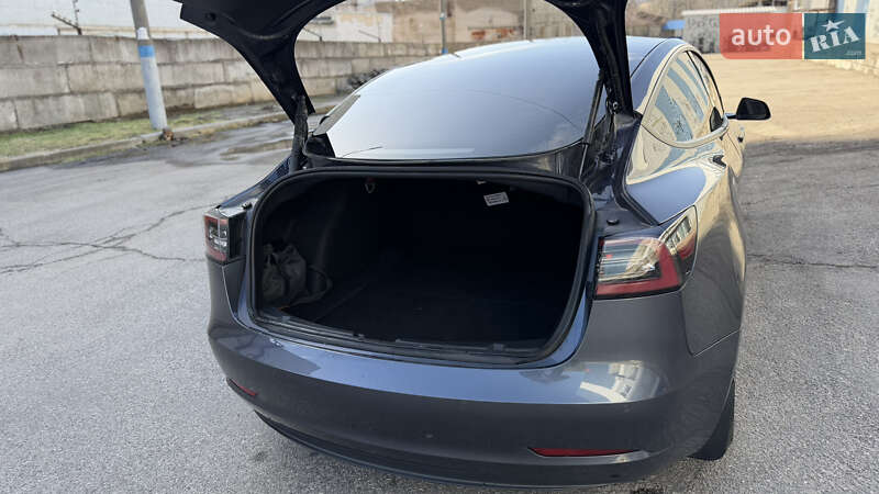 Седан Tesla Model 3 2022 в Запоріжжі