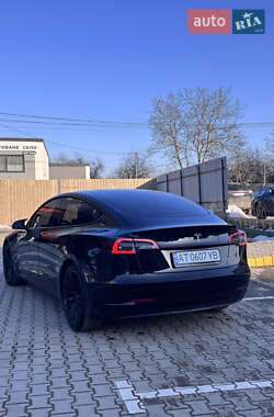 Седан Tesla Model 3 2021 в Ивано-Франковске