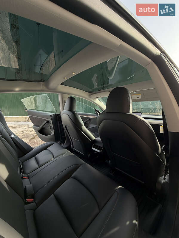 Седан Tesla Model 3 2021 в Киеве фото 10 Седан Tesla Model 3 2021 в Киеве