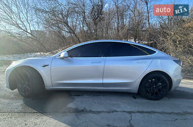 Седан Tesla Model 3 2018 в Киеве