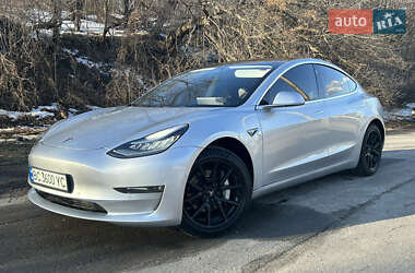 Седан Tesla Model 3 2018 в Киеве