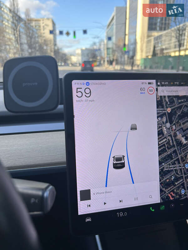 Седан Tesla Model 3 2018 в Киеве