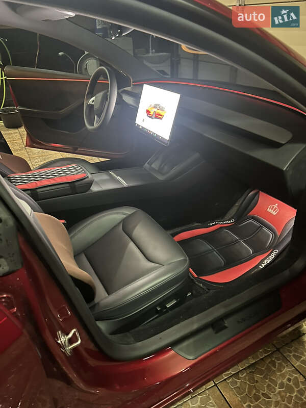 Седан Tesla Model 3 2024 в Киеве