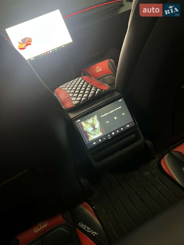Седан Tesla Model 3 2024 в Киеве