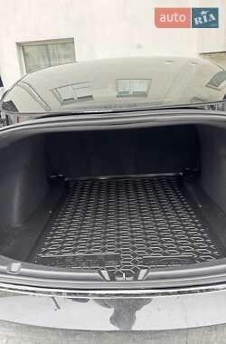 Седан Tesla Model 3 2019 в Виннице