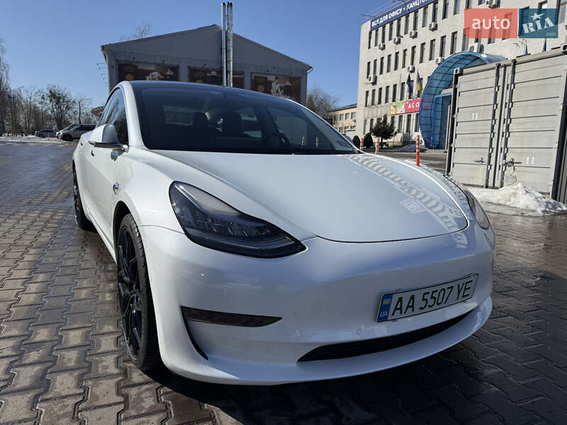 Седан Tesla Model 3 2020 в Киеве фото 2 Седан Tesla Model 3 2020 в Киеве