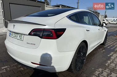 Седан Tesla Model 3 2020 в Киеве