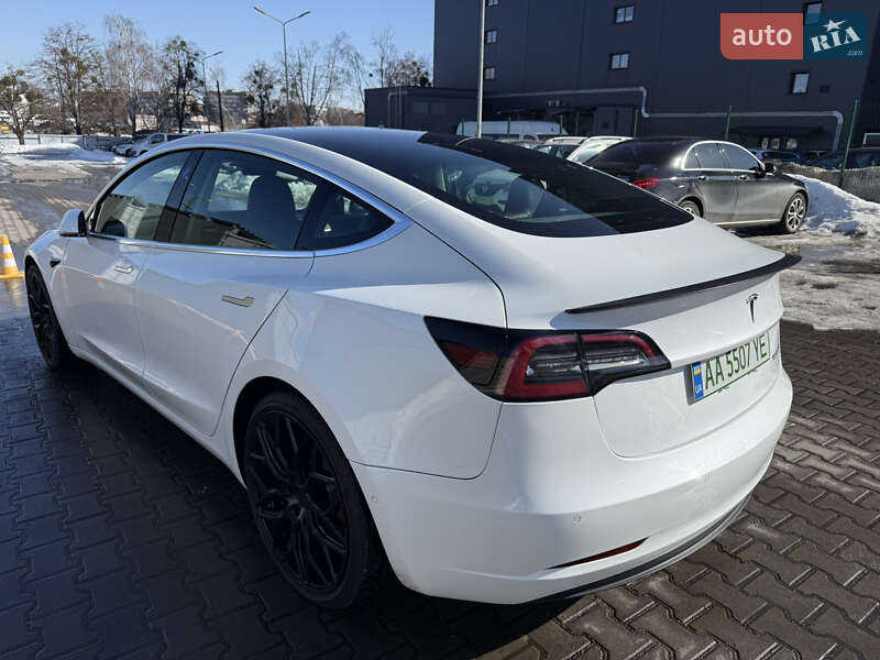Седан Tesla Model 3 2020 в Киеве фото 14 Седан Tesla Model 3 2020 в Киеве