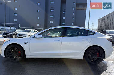 Седан Tesla Model 3 2020 в Киеве