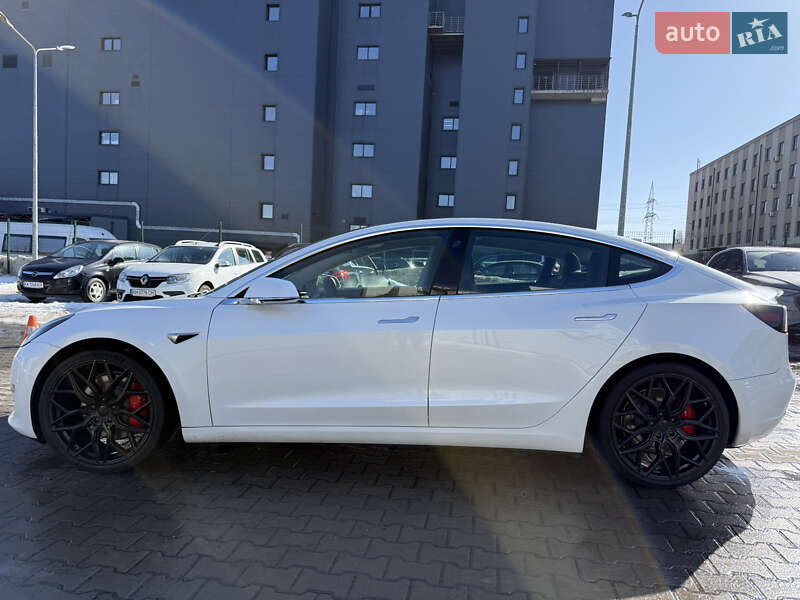 Седан Tesla Model 3 2020 в Киеве фото 18 Седан Tesla Model 3 2020 в Киеве