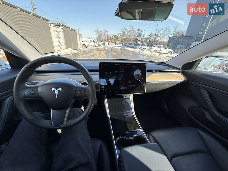 Седан Tesla Model 3 2020 в Киеве фото 21 Седан Tesla Model 3 2020 в Киеве