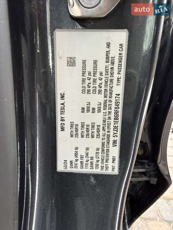 Седан Tesla Model 3 2024 в Кропивницком