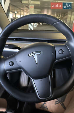 Седан Tesla Model 3 2019 в Києві