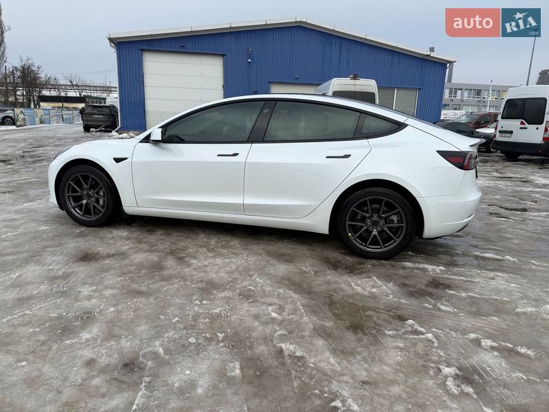Седан Tesla Model 3 2023 в Киеве фото 14 Седан Tesla Model 3 2023 в Киеве