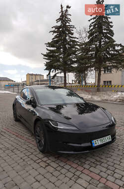 Седан Tesla Model 3 2024 в Ивано-Франковске
