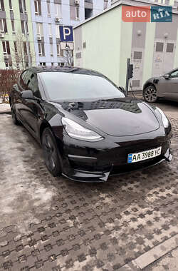 Седан Tesla Model 3 2019 в Києві