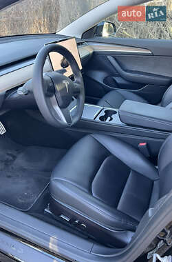 Седан Tesla Model 3 2023 в Києві
