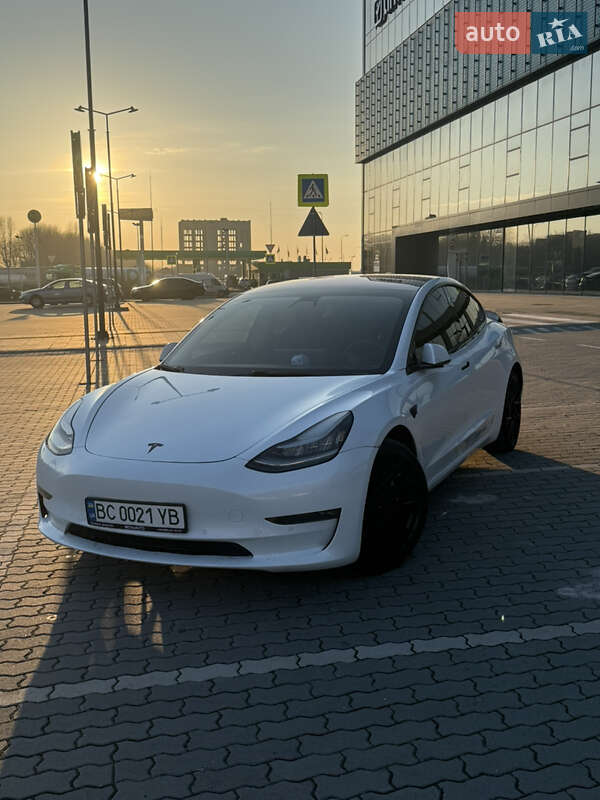 Tesla Model 3 2018