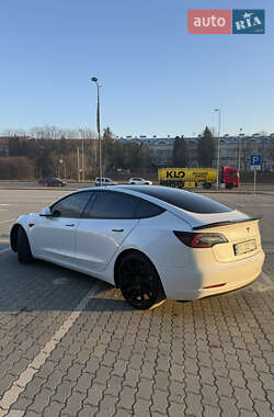 Седан Tesla Model 3 2018 в Суховоле