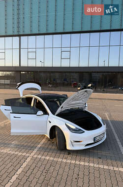 Седан Tesla Model 3 2018 в Суховоле