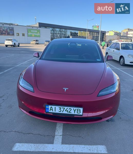 Седан Tesla Model 3 2025 в Києві