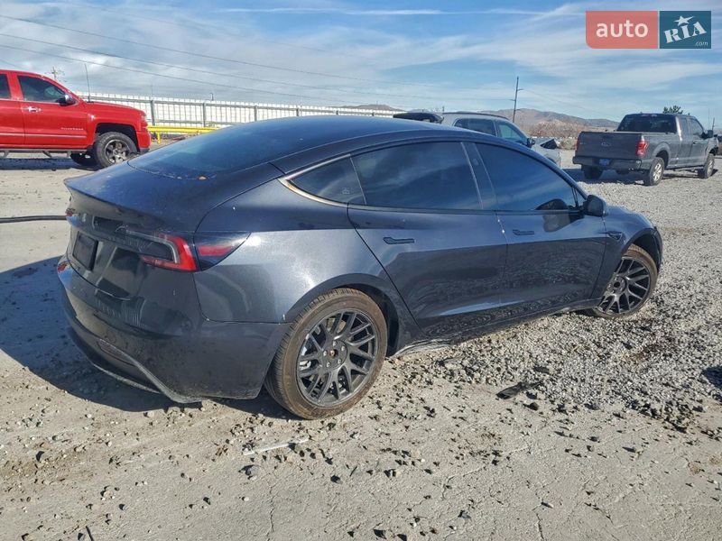 Седан Tesla Model 3 2025 в Одессе