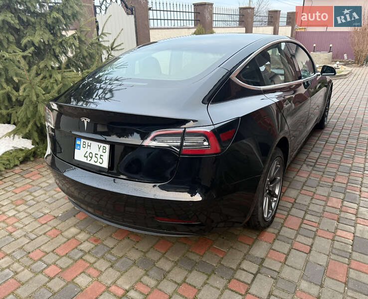 Седан Tesla Model 3 2020 в Одессе