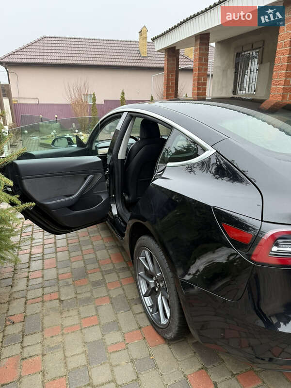 Седан Tesla Model 3 2020 в Одессе
