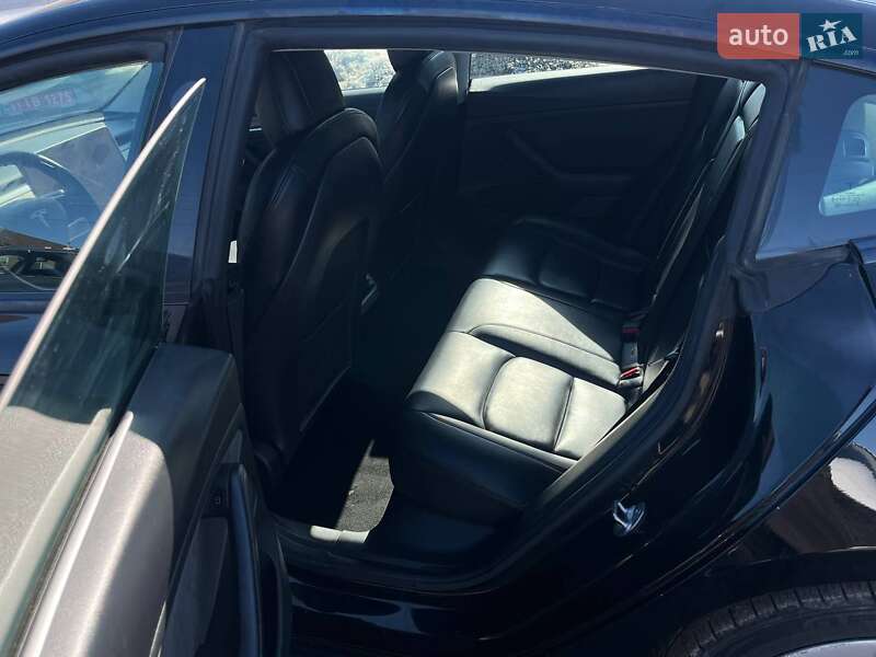 Седан Tesla Model 3 2022 в Луцке фото 10 Седан Tesla Model 3 2022 в Луцке
