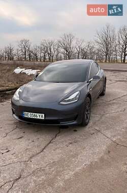 Седан Tesla Model 3 2018 в Вознесенську