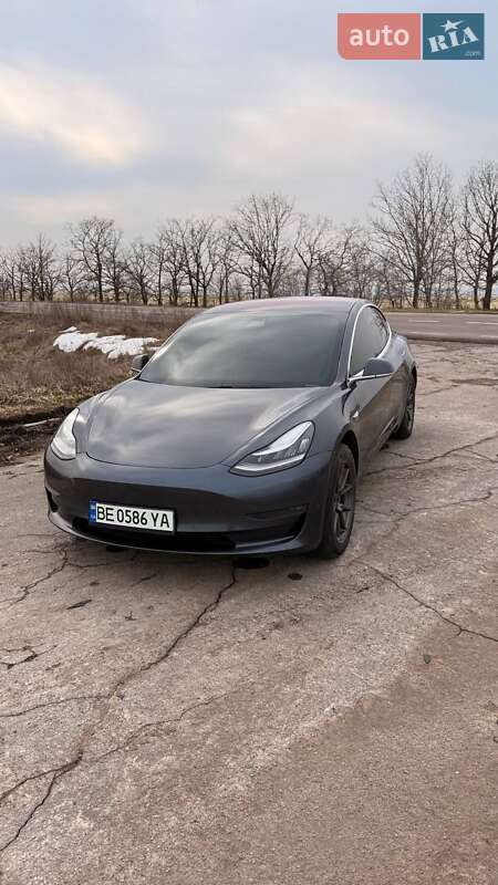 Седан Tesla Model 3 2018 в Вознесенську фото Седан Tesla Model 3 2018 в Вознесенську