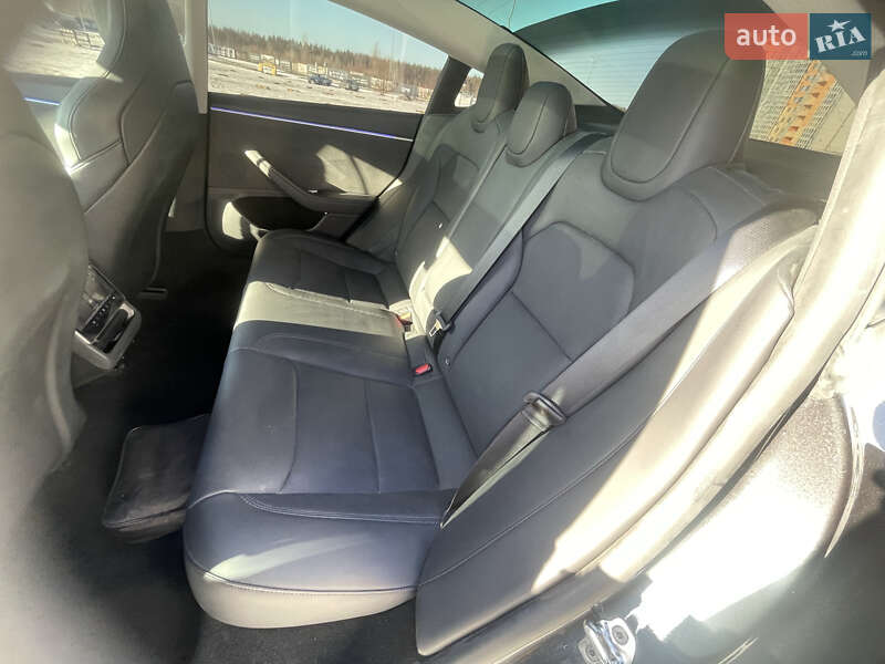 Седан Tesla Model 3 2024 в Киеве