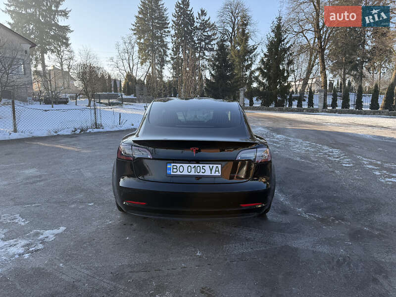 Седан Tesla Model 3 2019 в Збаражі