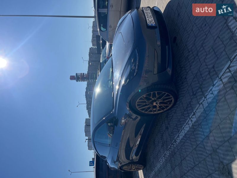 Седан Tesla Model 3 2021 в Львові