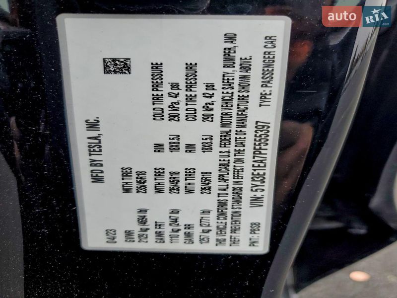 Седан Tesla Model 3 2023 в Виннице