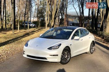 Седан Tesla Model 3 2019 в Одессе