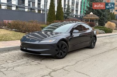 Седан Tesla Model 3 2024 в Дніпрі