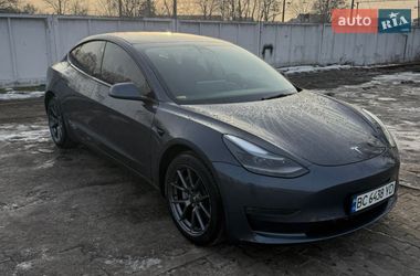 Седан Tesla Model 3 2021 в Ирпене