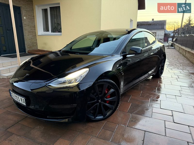 Седан Tesla Model 3 2019 в Збаражі