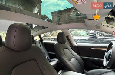Седан Tesla Model 3 2023 в Києві