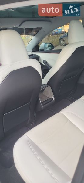 Седан Tesla Model 3 2025 в Ивано-Франковске