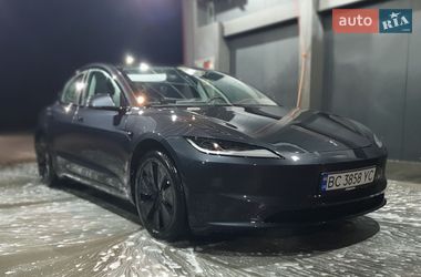 Седан Tesla Model 3 2024 в Радехове