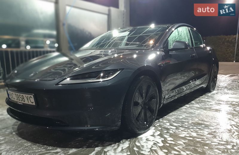 Седан Tesla Model 3 2024 в Радехове