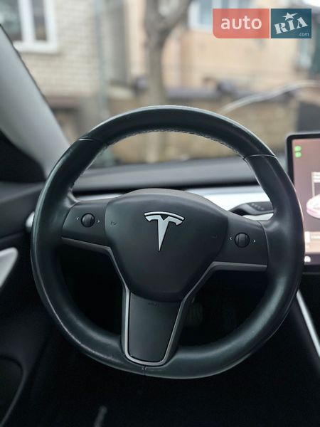 Седан Tesla Model 3 2019 в Одессе
