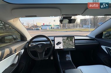 Седан Tesla Model 3 2018 в Черкассах