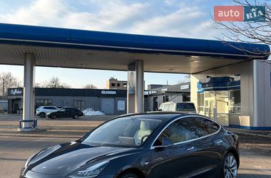 Седан Tesla Model 3 2018 в Черкассах
