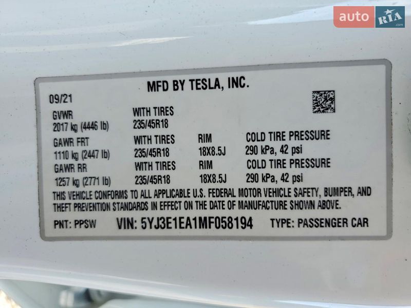 Седан Tesla Model 3 2021 в Львові