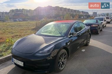 Седан Tesla Model 3 2019 в Киеве
