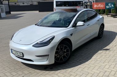 Седан Tesla Model 3 2019 в Івано-Франківську