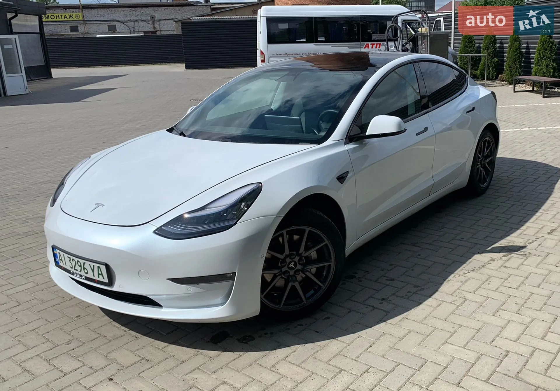 2019 Tesla Model 3 - фото 1